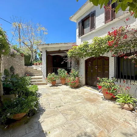 Mitzela Villa *